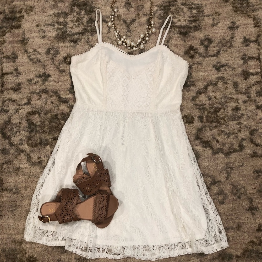 🆕 White Lace Dress